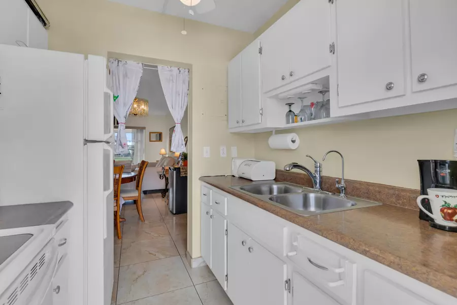 2700 W Golf BLVD 243, Pompano Beach, FL 33064