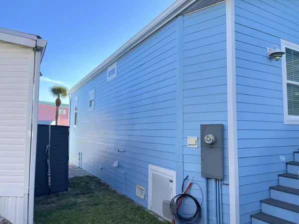 Jensen Beach, FL 34957,445 Nettles BLVD