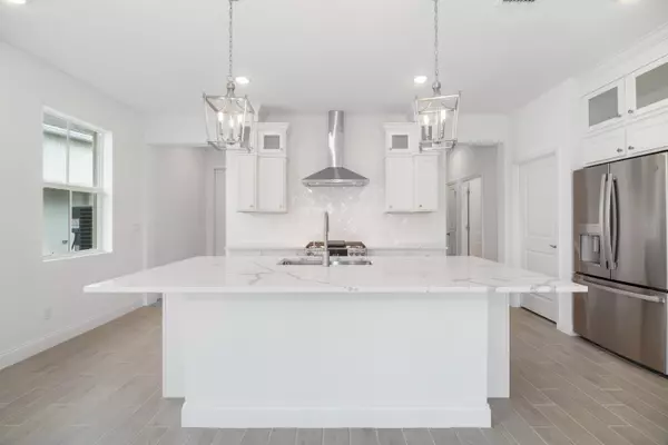 Port Saint Lucie, FL 34987,10123 Dreamweaver RD 48