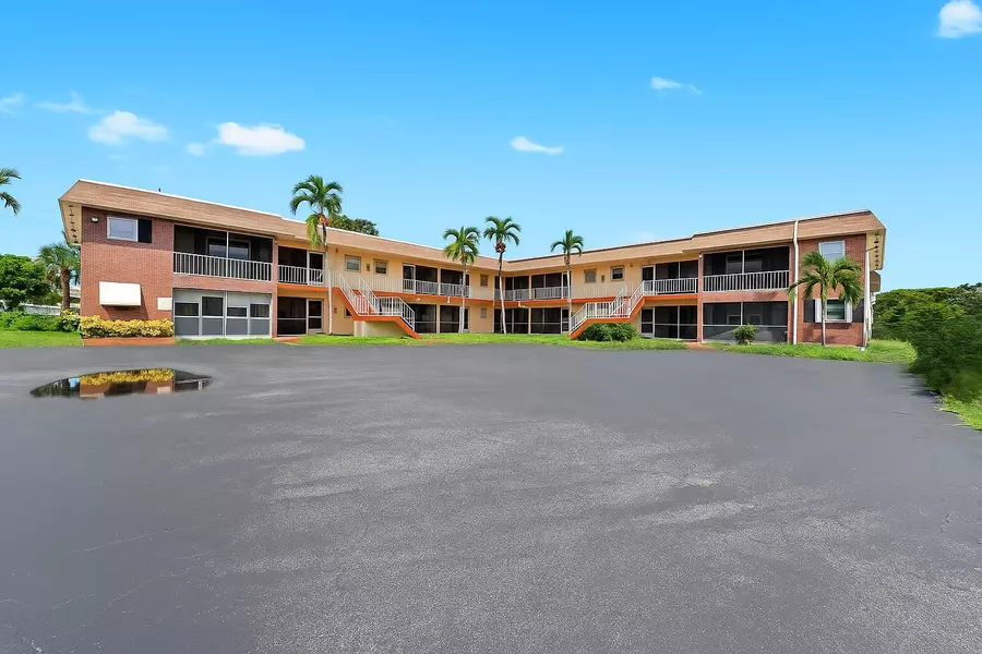 2040 NW 81st AVE 111, Pembroke Pines, FL 33024