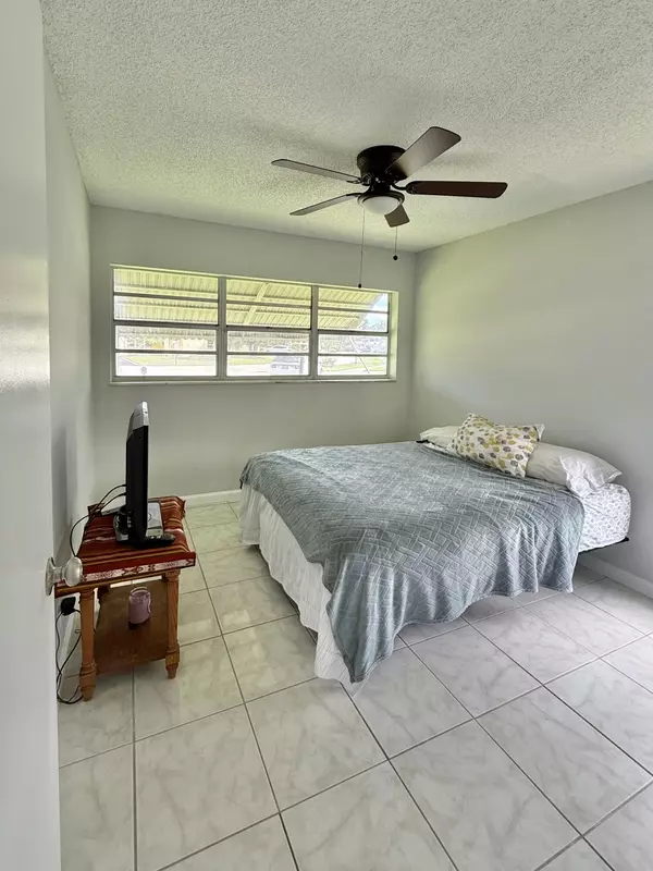 Lake Worth, FL 33467,7257 N Pine Park DR