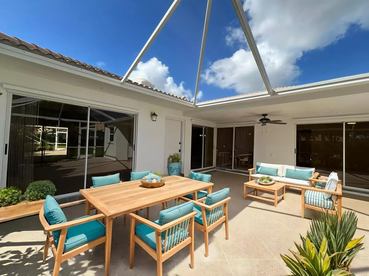 Palm Beach Gardens, FL 33410,6002 Red Oak CT