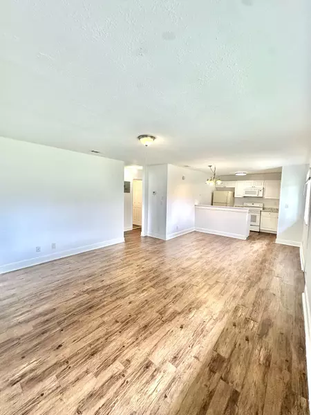 210 E Tiffany DR 1, West Palm Beach, FL 33407