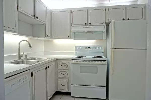 Stuart, FL 34996,2600 SE Ocean BLVD S-11