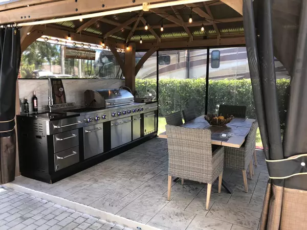 Margate, FL 33068,276 N Cortez DR 276