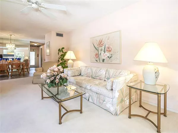 Vero Beach, FL 32962,47 Woodland DR 201