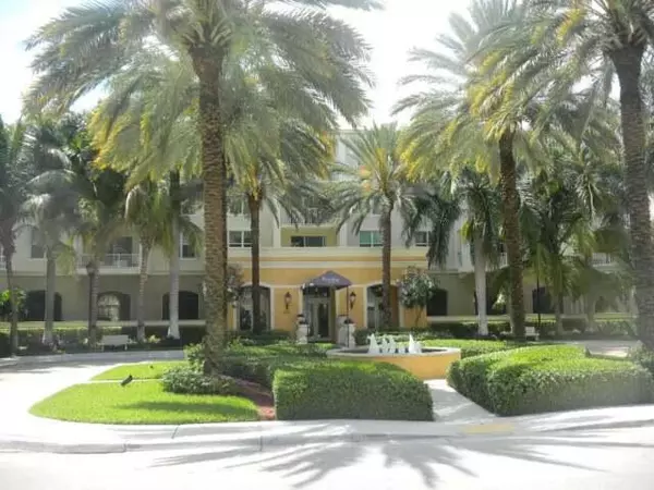 802 W Windward WAY 211, Lantana, FL 33462