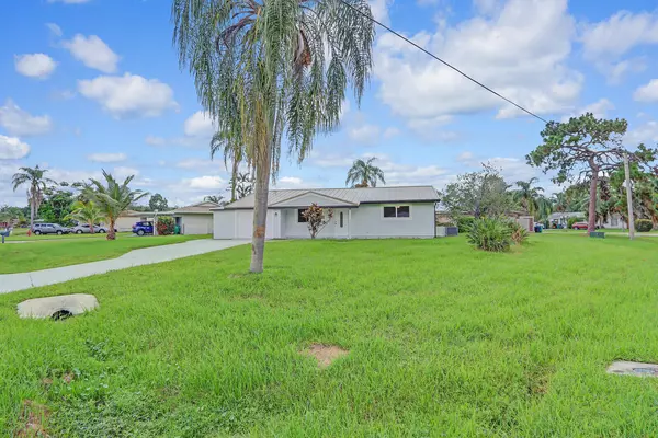 Port Saint Lucie, FL 34952,119 SE Camino ST
