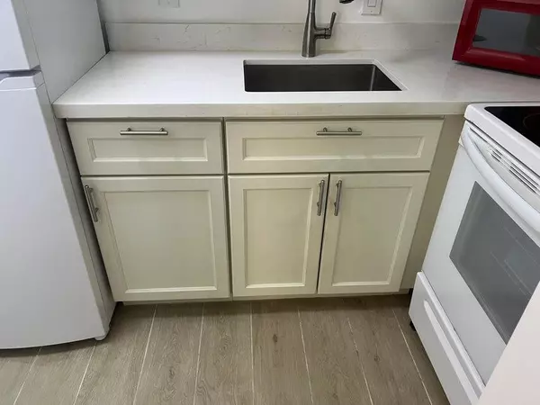 Lake Worth Beach, FL 33460,407 S Lakeside DR H