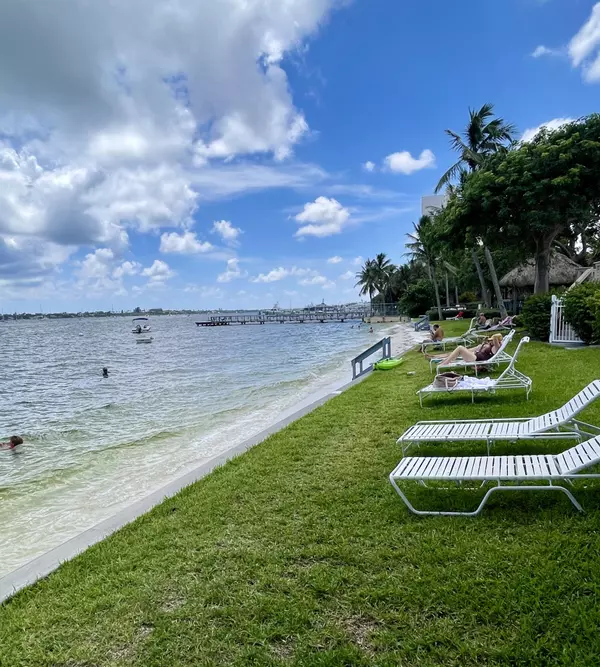 West Palm Beach, FL 33407,5600 N Flagler DR 604