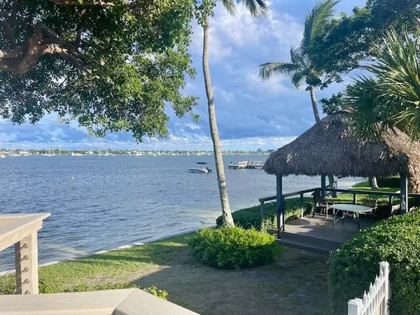 West Palm Beach, FL 33407,5600 N Flagler DR 604