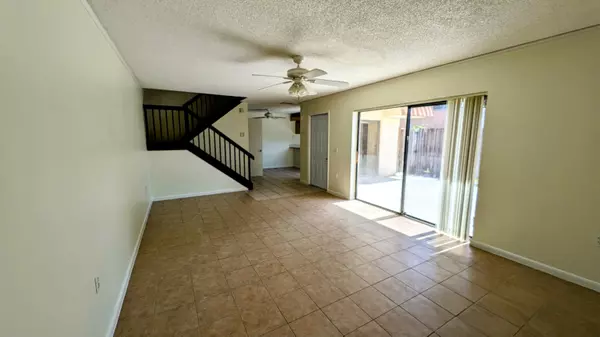 West Palm Beach, FL 33409,555 Green Springs PL