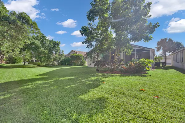 Port Saint Lucie, FL 34986,489 SW Talquin LN