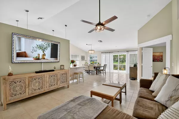 Delray Beach, FL 33484,5230 Grande Palm CIR