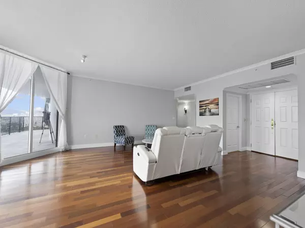 Fort Lauderdale, FL 33316,100 S Birch RD 1604e