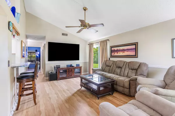 Boynton Beach, FL 33472,8934 Grey Eagle DR