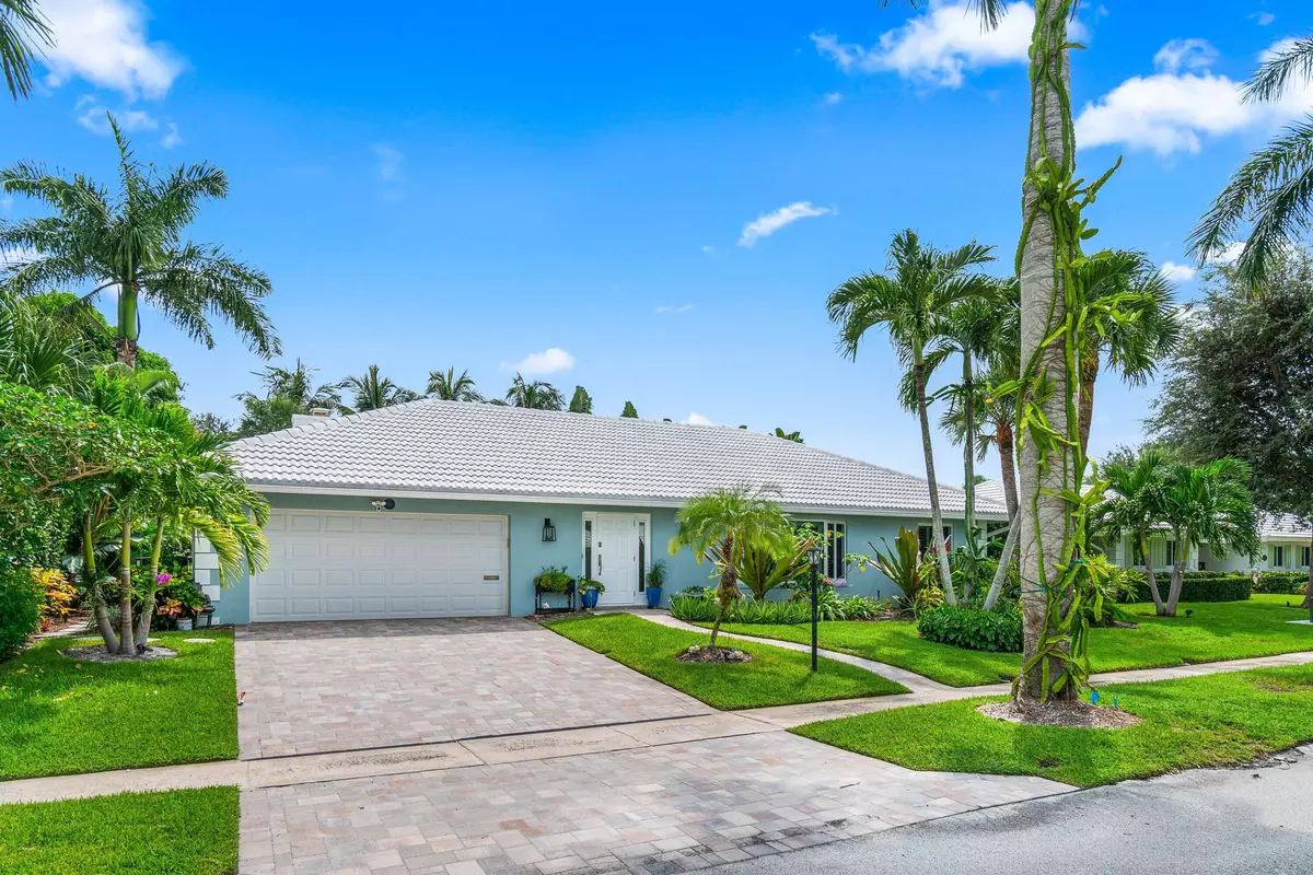 Boca Raton, FL 33486,996 SW Hickory TER