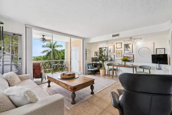 Lake Worth Beach, FL 33460,15 S Golfview RD 501