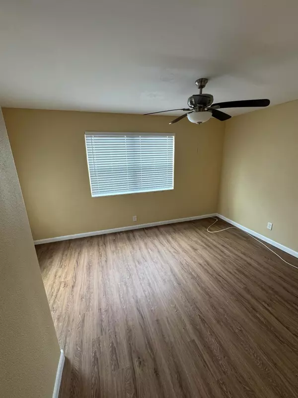 Riviera Beach, FL 33404,718 W 10th Street ST