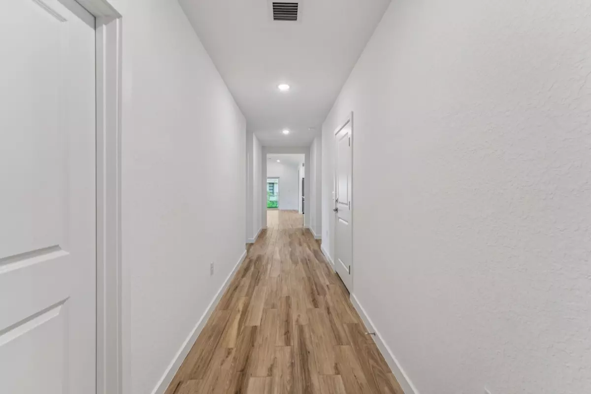 Port Saint Lucie, FL 34953,427 SW Ryder RD 45