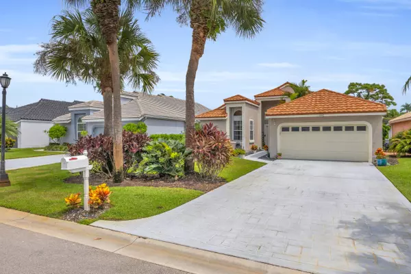 Palm Beach Gardens, FL 33418,13862 Palm Grove PL