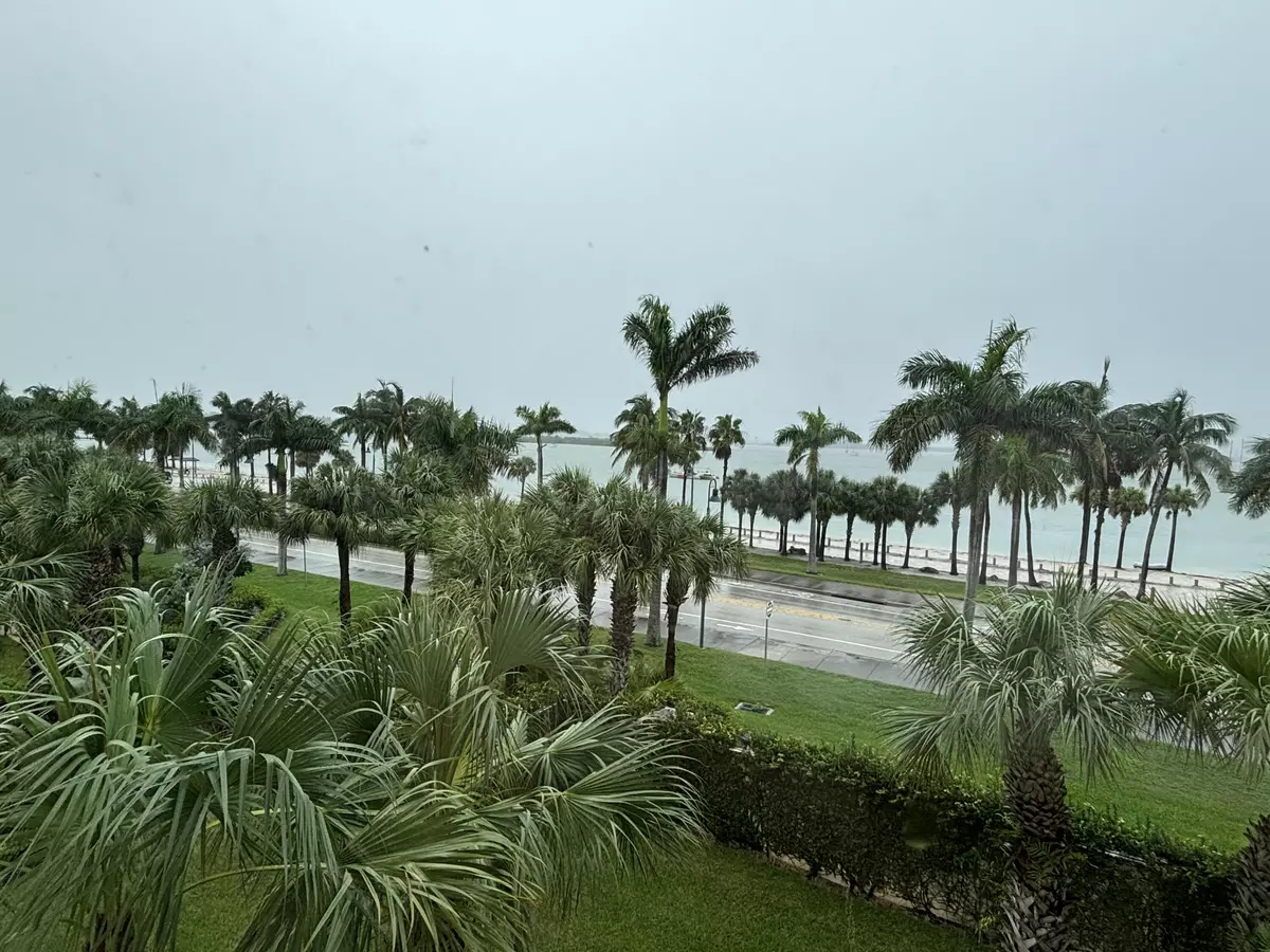 Fort Pierce, FL 34949,36 W Harbour Isle DR 304