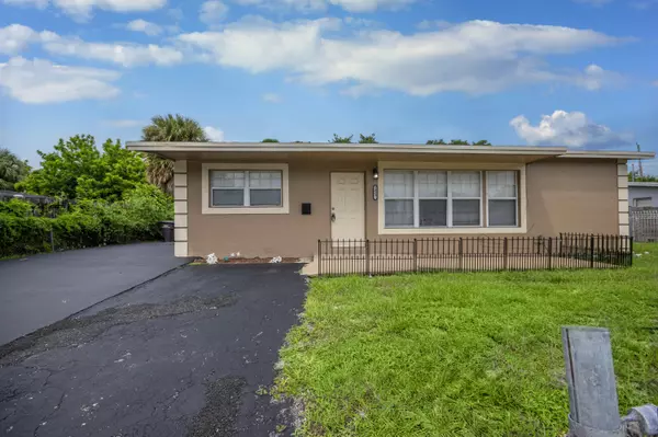 West Palm Beach, FL 33401,1023 N Australian AVE