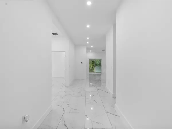 Fort Lauderdale, FL 33311,533 NW 16th AVE