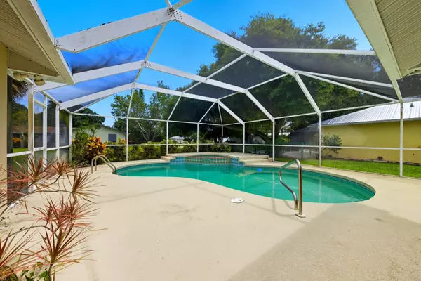 Vero Beach, FL 32960,1316 41st AVE
