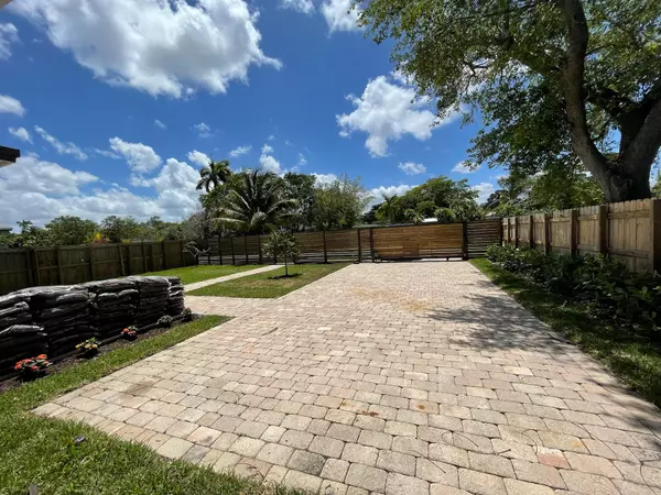 Fort Lauderdale, FL 33312,1564 SW 28th TER 1564