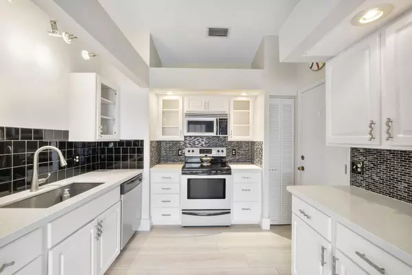 Delray Beach, FL 33445,4105 NW 1st CT