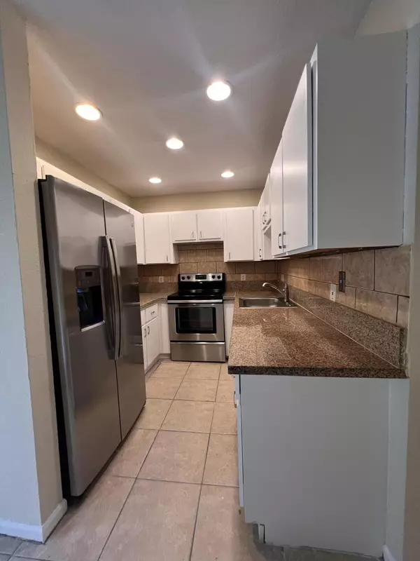 West Palm Beach, FL 33415,423 Glenwood DR