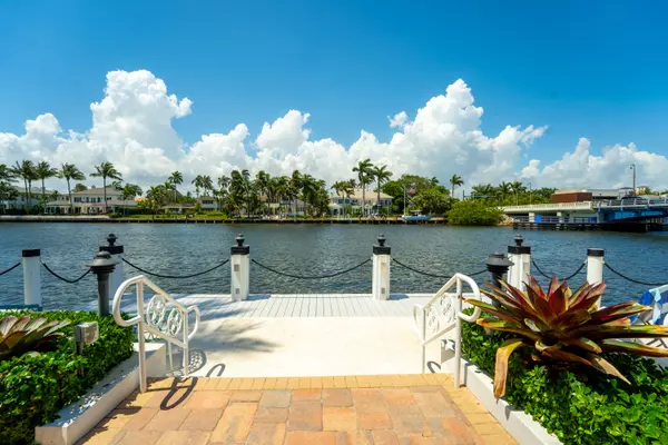 Boca Raton, FL 33432,1015 Spanish River RD