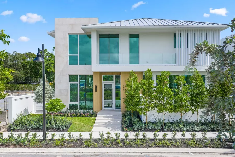 320 Grove PL, Delray Beach, FL 33444