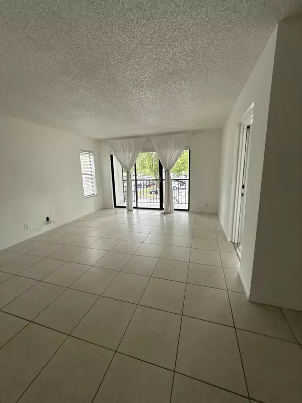 1010 Green Pine BLVD D2, West Palm Beach, FL 33409