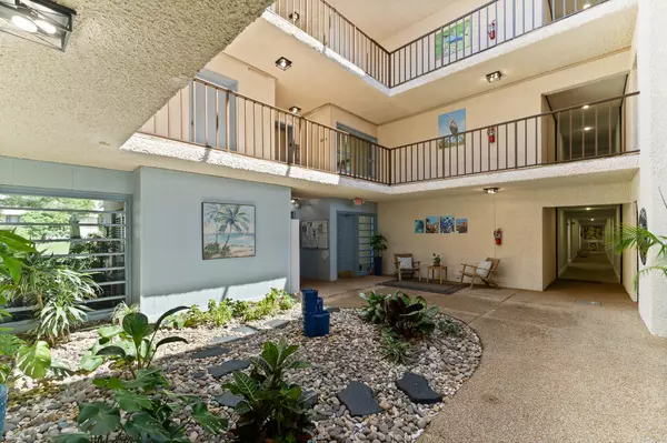 Stuart, FL 34996,1800 SE Saint Lucie BLVD 8-206