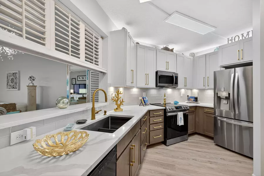 200 Uno Lago DR 402, Juno Beach, FL 33408