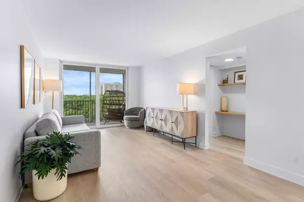 Boynton Beach, FL 33435,689 NE 6th CT 4050