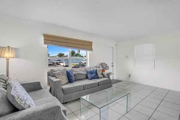 West Palm Beach, FL 33413,5568 Balfrey DR