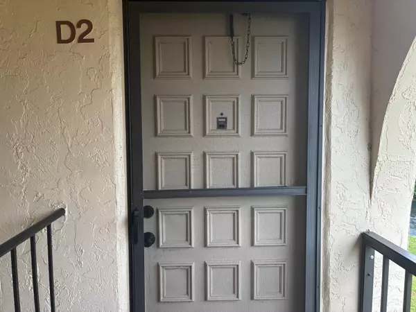 Greenacres, FL 33463,322 Knotty Pine CIR D-2