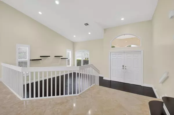 Boca Raton, FL 33498,19635 Biscayne Bay DR