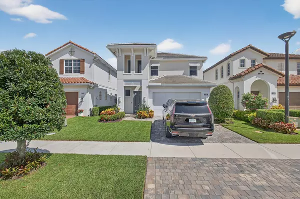 Palm Beach Gardens, FL 33418,150 Bonnette Hunt Club LN