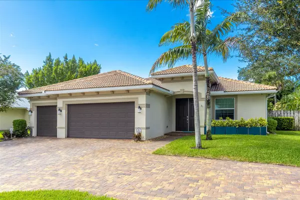 8071 SE Windjammer WAY, Hobe Sound, FL 33455