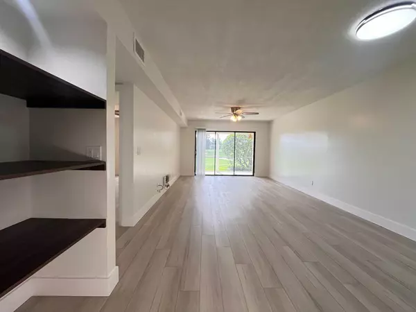 Jupiter, FL 33458,2061 Keystone DR A