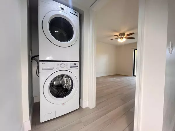 Jupiter, FL 33458,2061 Keystone DR A