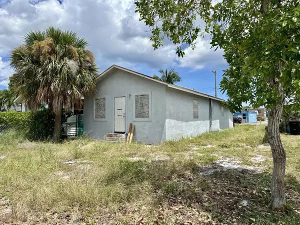 Lake Worth Beach, FL 33460,420 N H ST