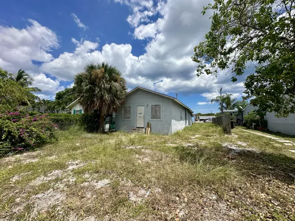 Lake Worth Beach, FL 33460,420 N H ST