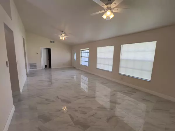 Lake Worth, FL 33467,7926 Burlwood LN