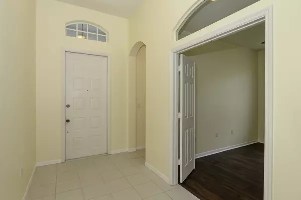 Port Saint Lucie, FL 34986,522 SW Indian Key DR