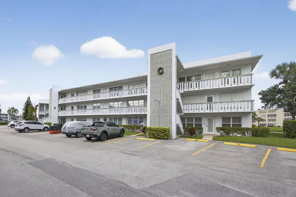 312 Wellington C, West Palm Beach, FL 33417